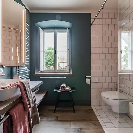 / Weingut Meintzinger Hotel