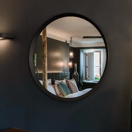 / Weingut Meintzinger Hotel Frickenhausen am Main