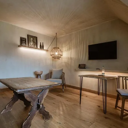 Hotel / Weingut Meintzinger