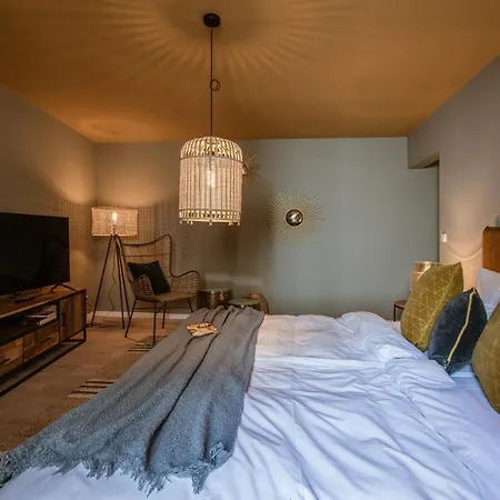 / Weingut Meintzinger Hotel Frickenhausen am Main
