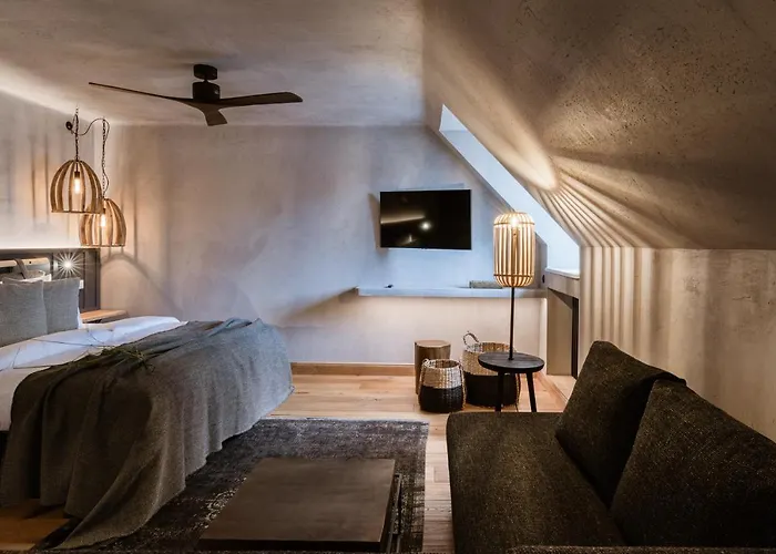 / Weingut Meintzinger Hotell Frickenhausen am Main