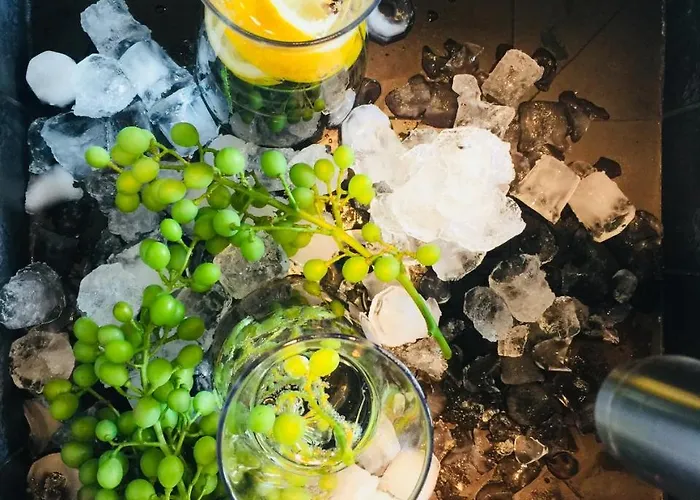 / Weingut Meintzinger Hotell